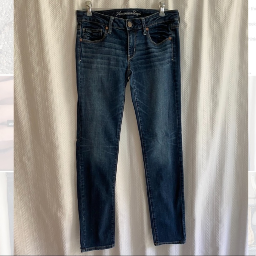 American Eagle woman’s jeans